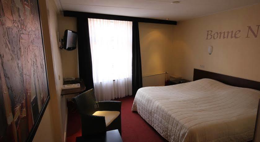 Hotel Van Der Maas 奥特马瑟姆 外观 照片
